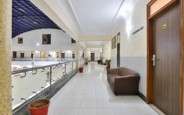 Infocity Club And Resort By OYO Rooms