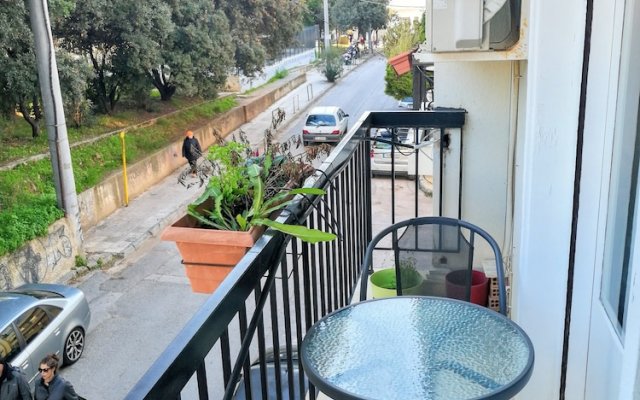 Cozy Apartment Near Acropolis