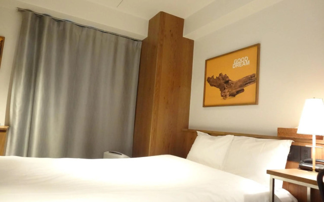 The Wall Hotel