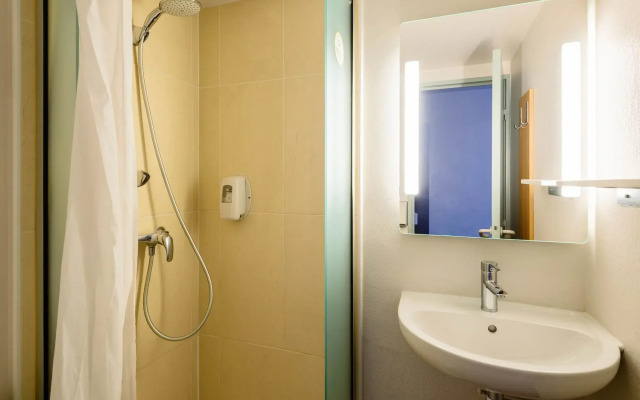 B&B HOTEL Narbonne (1)