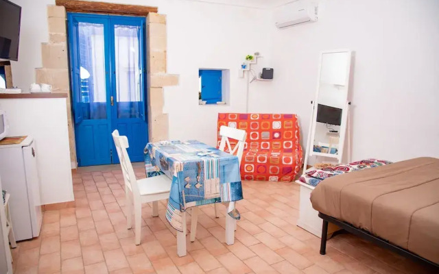 Xenia Home 200m From Sea
