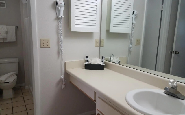 Parc Corniche Condominium Suite Hotel