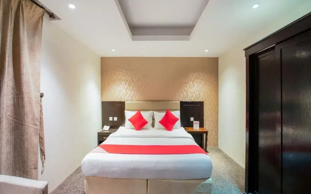 OYO 200 Majestic Houses