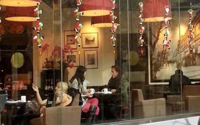 Shanghai Donghu Hotel