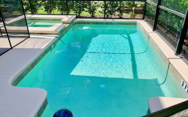 Luxury 5Bd w/ Jacuzzi & Pool Near Disney @ 5528