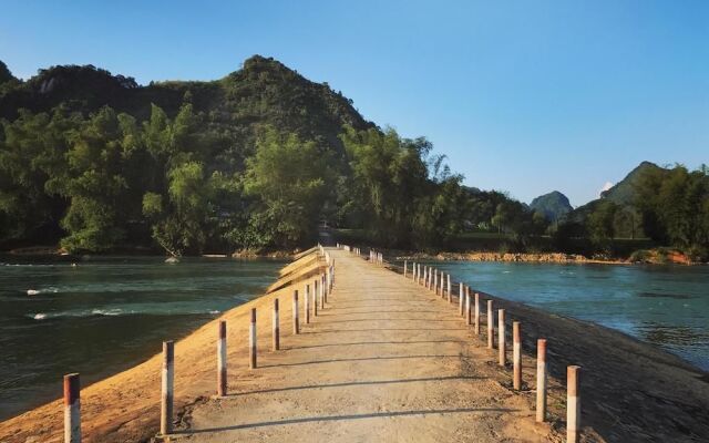 Green Door Ban Gioc - Hostel