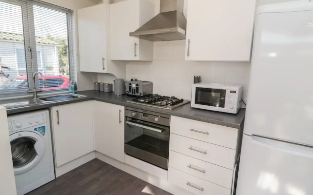 Pinecone Lodge - No 9