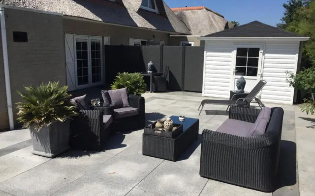 Beach bungalow Hellevoetsluis