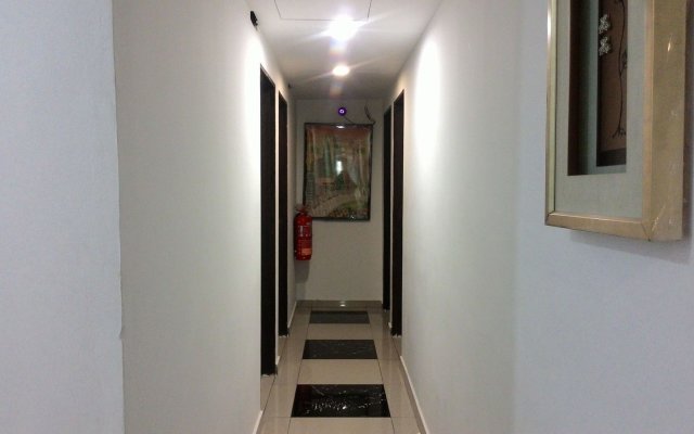 OYO 90138 Hotel Elwarda Klcity