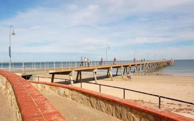 Glenelg Pacific Apartments