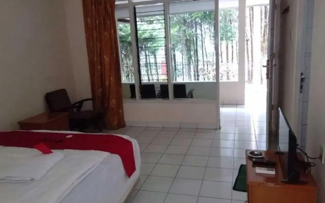 Hotel Surya Wisata by RedDoorz