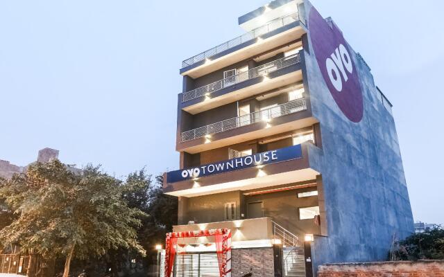 OYO Townhouse 279 Sector 23 Rohini