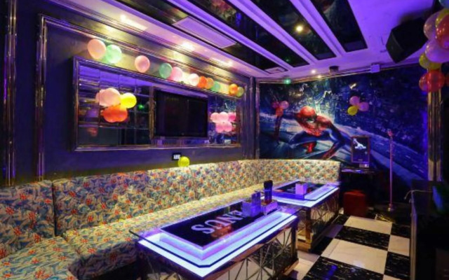 Shanshui S Hotel (Chengdu Kuanzhai Alley Tianfu Square)