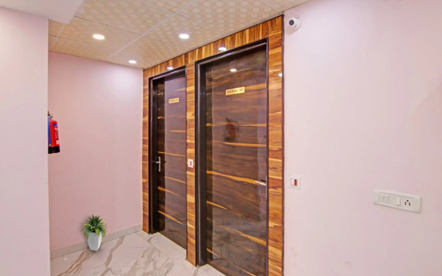 Super Hotel O Rishabh Inn
