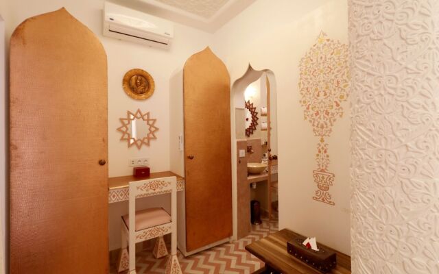 Riad Wazani Square & SPA