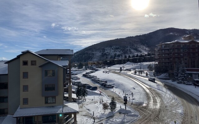 Studio Pad by Canyons Village Rentals