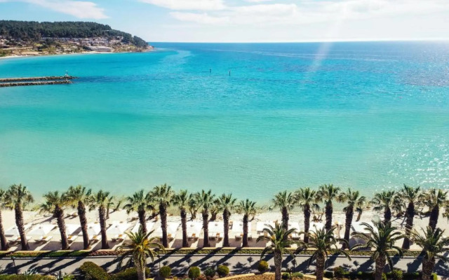 Sani Seaside Luxury-Private Pool Retreat for 21ppl