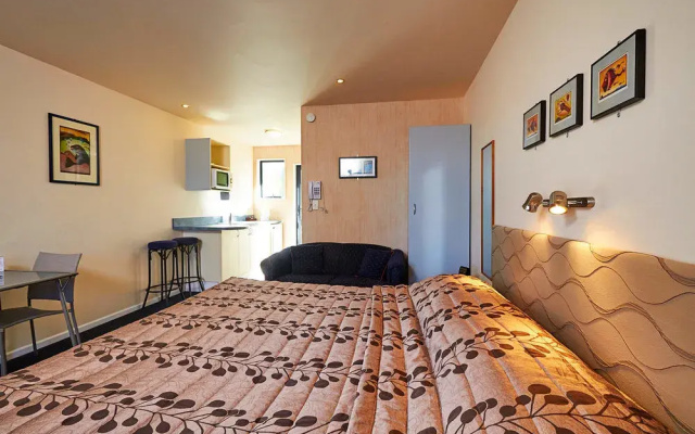 Comfort Inn Mediterranean Motel