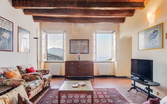 Dreamy Holiday Home in Recco With Swimming Pool