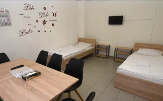 AB Apartment 83