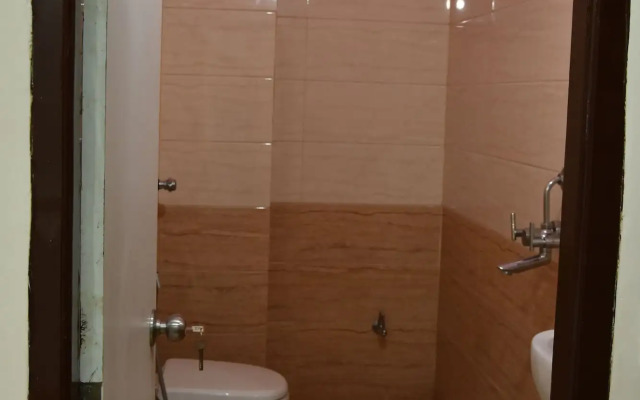 Hotel Sarweshwary