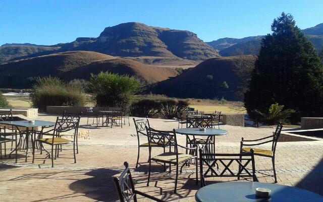 Premier Hotel Sani Pass