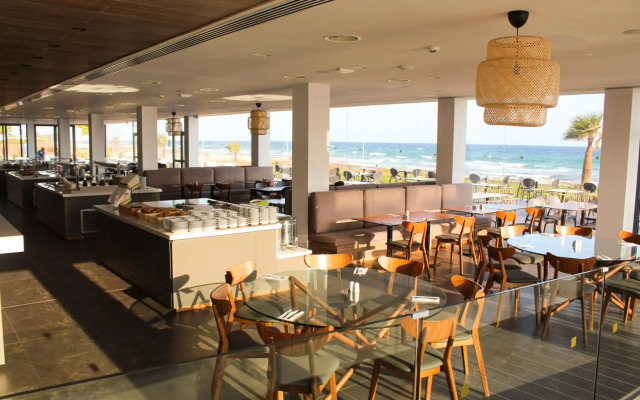 Piere Anne Beach Hotel