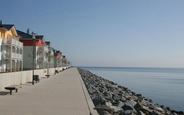 Bright Apartment in Boltenhagen near Sea