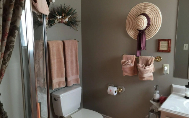 The Collins House Inn