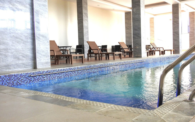 Tha Nickolee Hotel