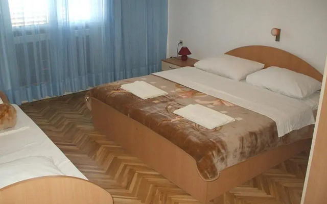 Apartments Pičuljan