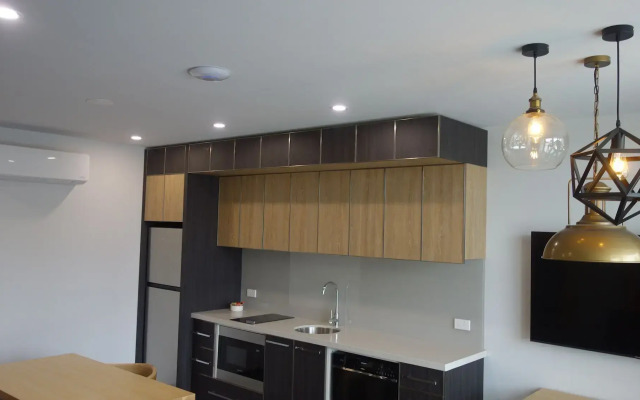 Semaphore Splash Apartments