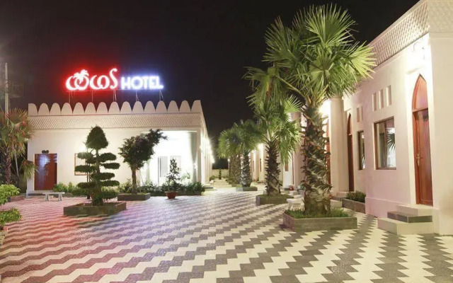 Cocos Hotel