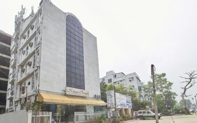 OYO 9182 Kings Crown Hotel