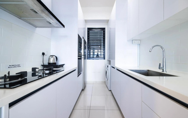 13a-Georgetown Beacon Executive Suites #Infinity Pool