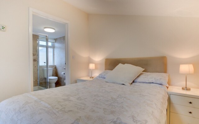 Homely Holiday Home in Saundersfoot With Garden