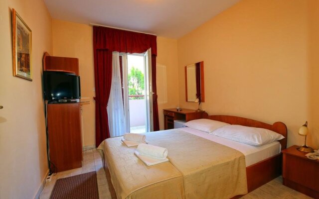Hotel Podostrog