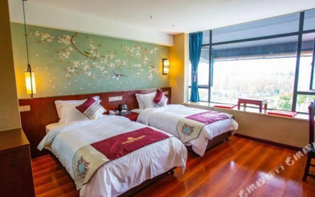 Xiangyang Hangong Xichu Hotel
