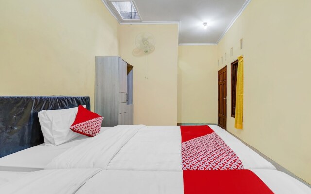 OYO 90768 Endrayanti Inn Syariah