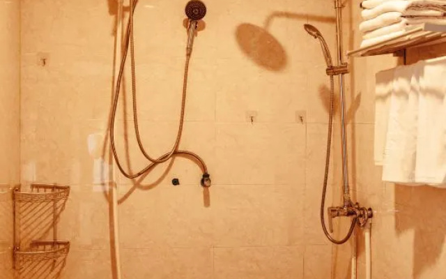 Yichun Mantu Hotel – Bathroom – Yichun