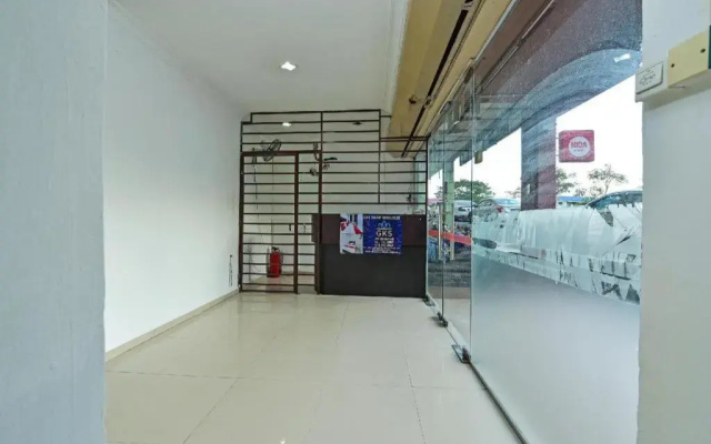 OYO 90892 L&E Hotel