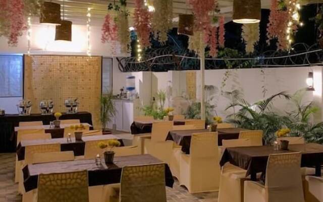 Daze Off Studio House