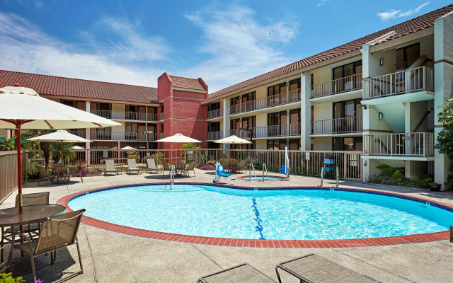 La Quinta Inn & Suites by Wyndham Thousand Oaks-Newbury Park