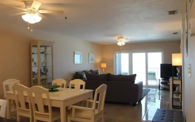 Sea Breeze 303 Apartment