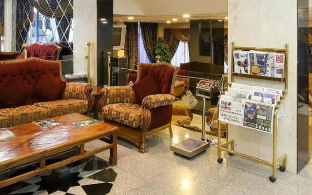 Al Bustan  Flats