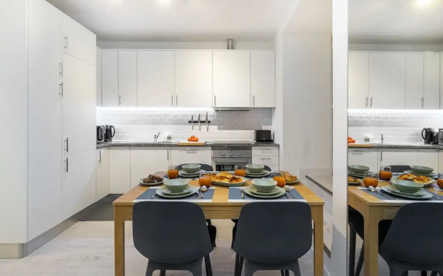 Lisbon'S Best Kept Secret: 2-Bed W/Ac & Patio