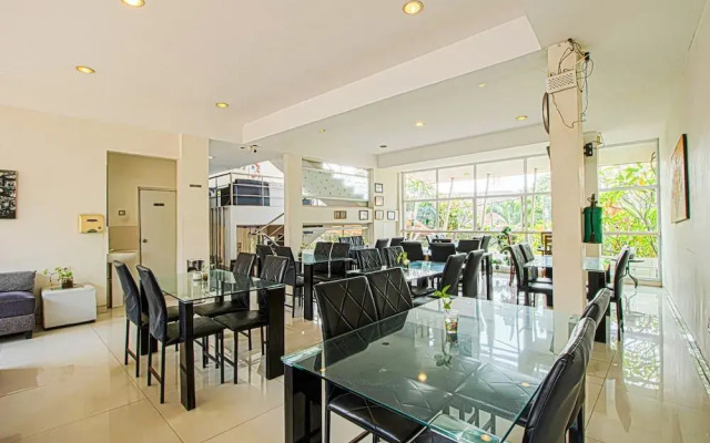 Altara Rooms