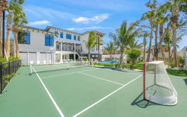 Coastal Canopy in Sarasota