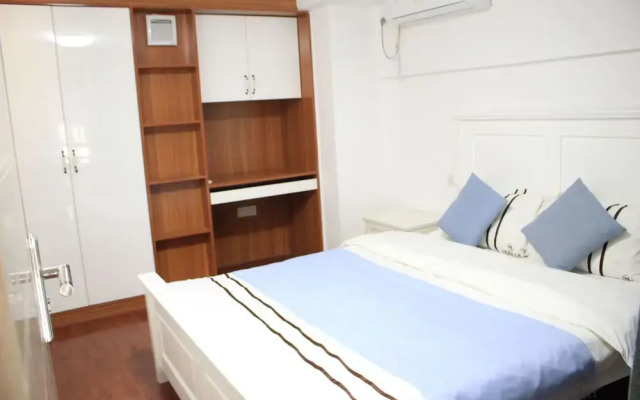 Wanlong Apartment Xiangxue Branch