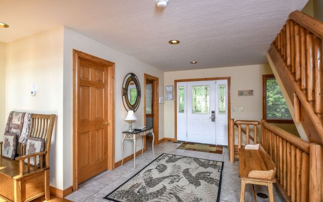 Mountain Top Lodge 4 Bedroom House